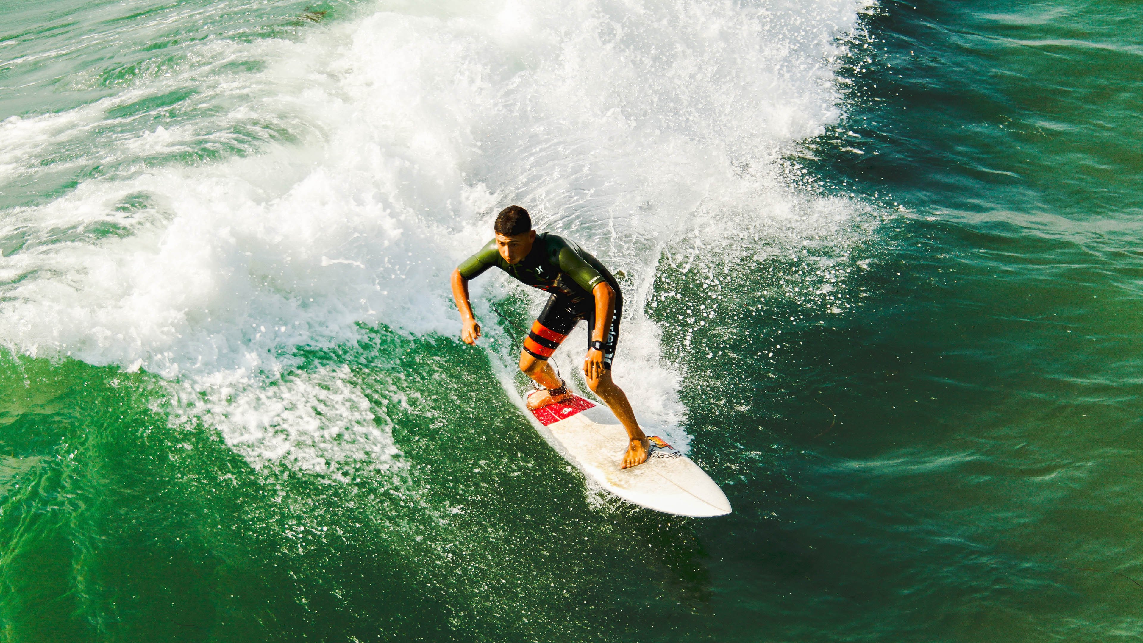 哈登连续十五场比赛得分超过势不可挡,西班牙队挑战极限!